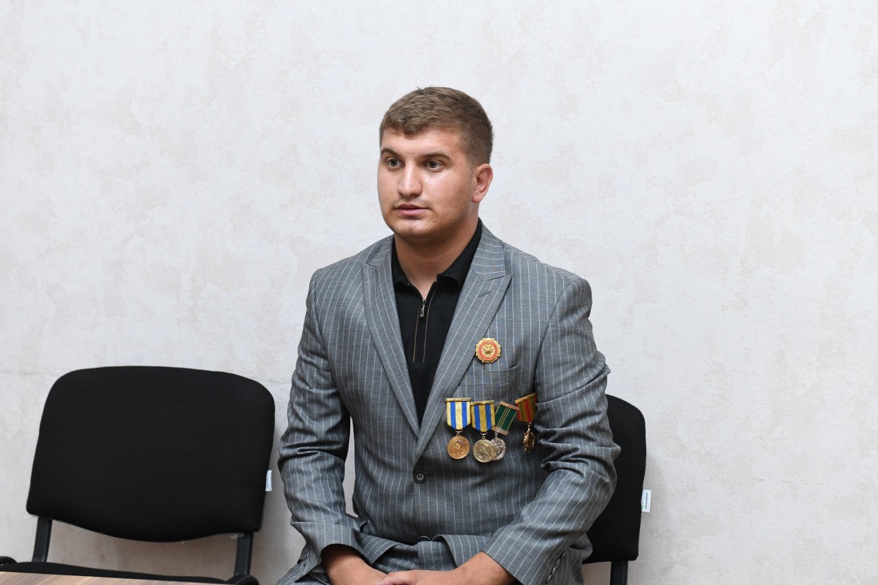 Rövşən Rzayev vətəndaşların müraciətlərini dinlədi - FOTOLAR